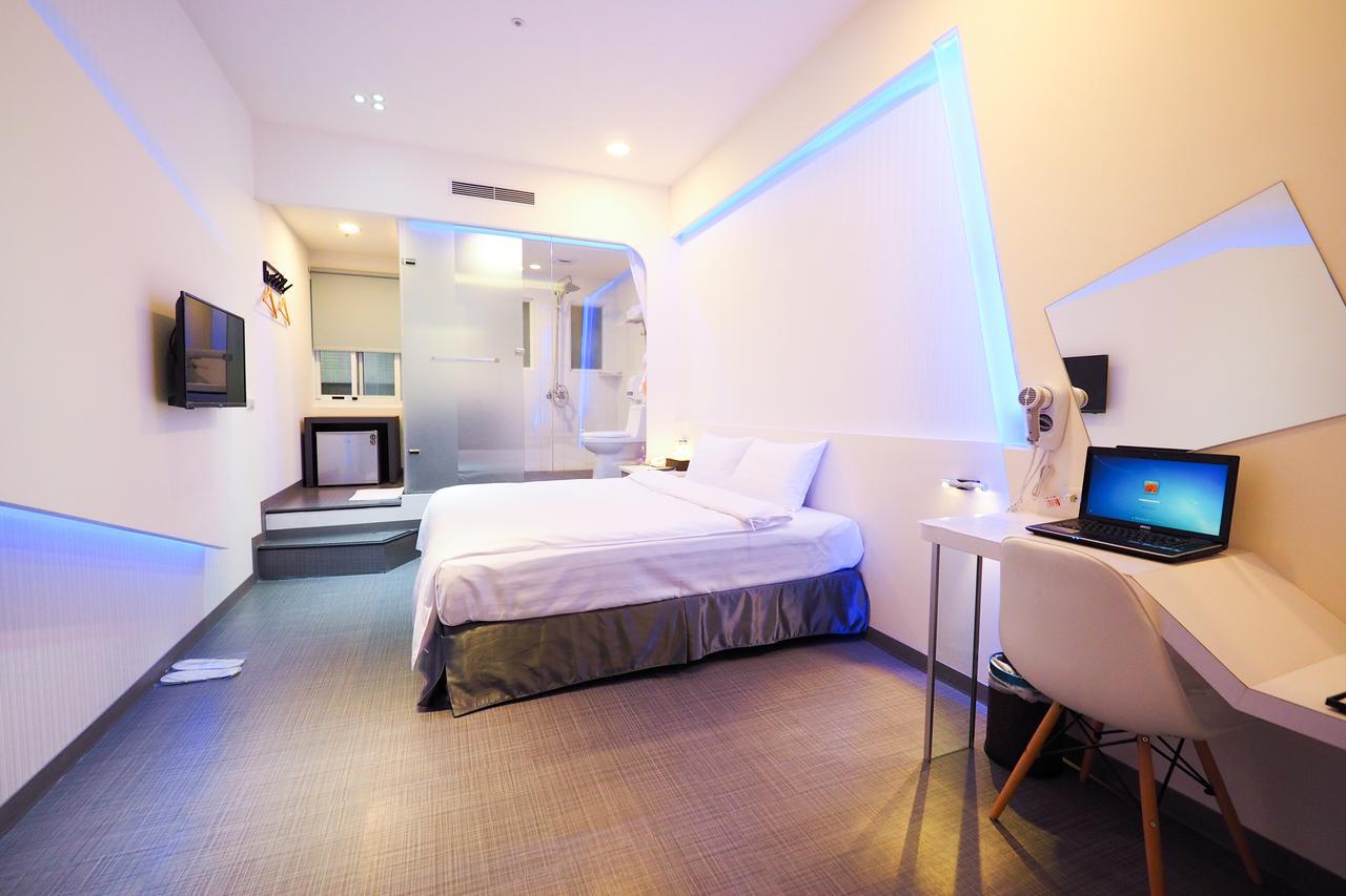 Galaxia Business Hotel Taichung Exterior foto